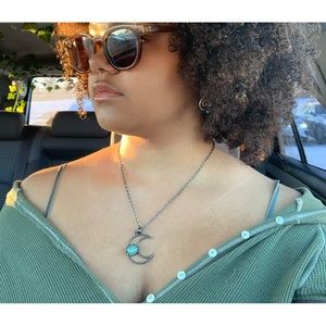 Meet your Posher, Noelle